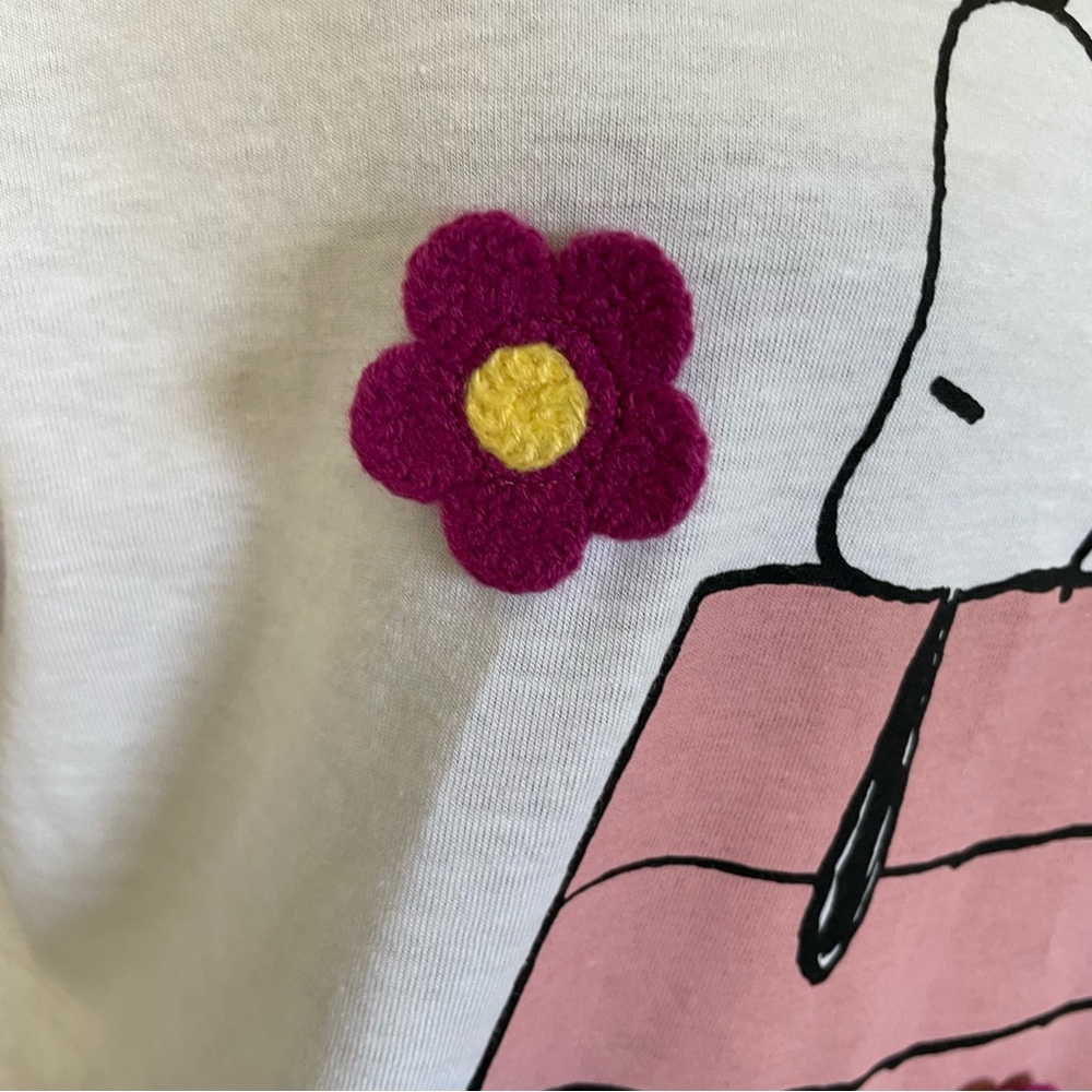 Peanuts White Tee with Pink Doghouse and Multicolor Flowers - Picture 5 of 10